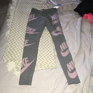 Nike leggings